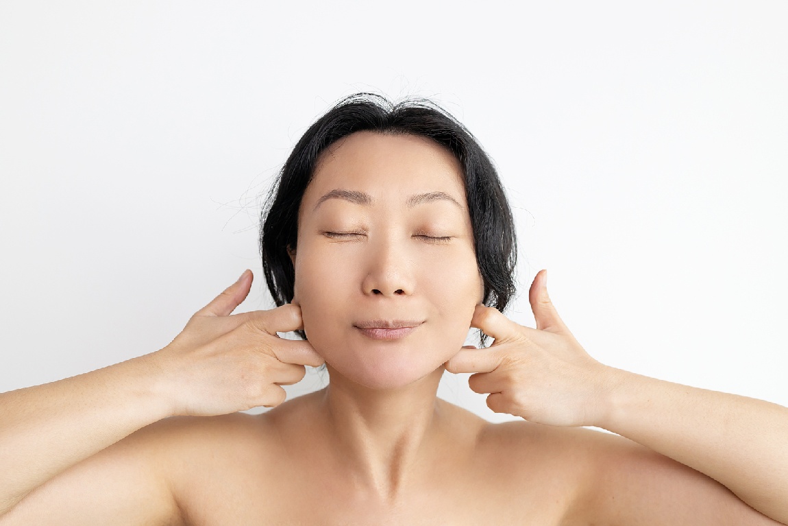 Does Facial Yoga & Massage Really Lift Sagging Skin?